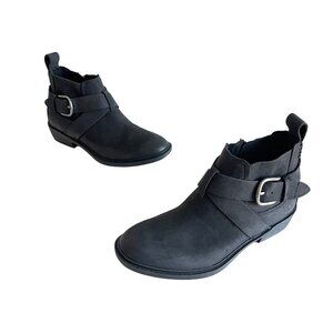 Women's Ugg Wylma Black leather Ankle Bootie, 1113422, Size 6 WORN ONCE